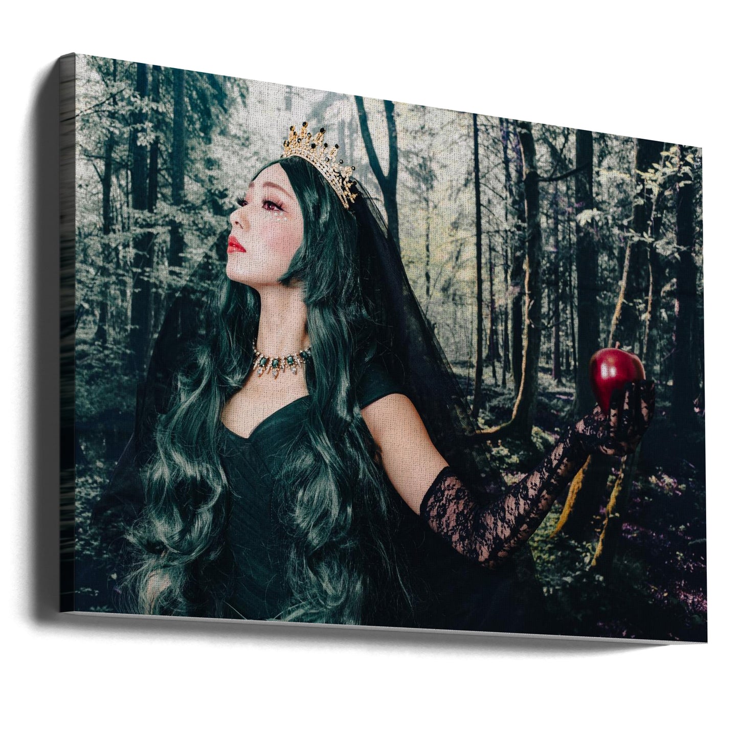 Der magische rote Apfel. | Leinwand-Bilder