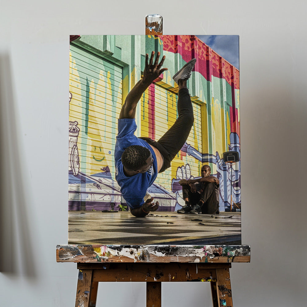 Strider | Canvas
