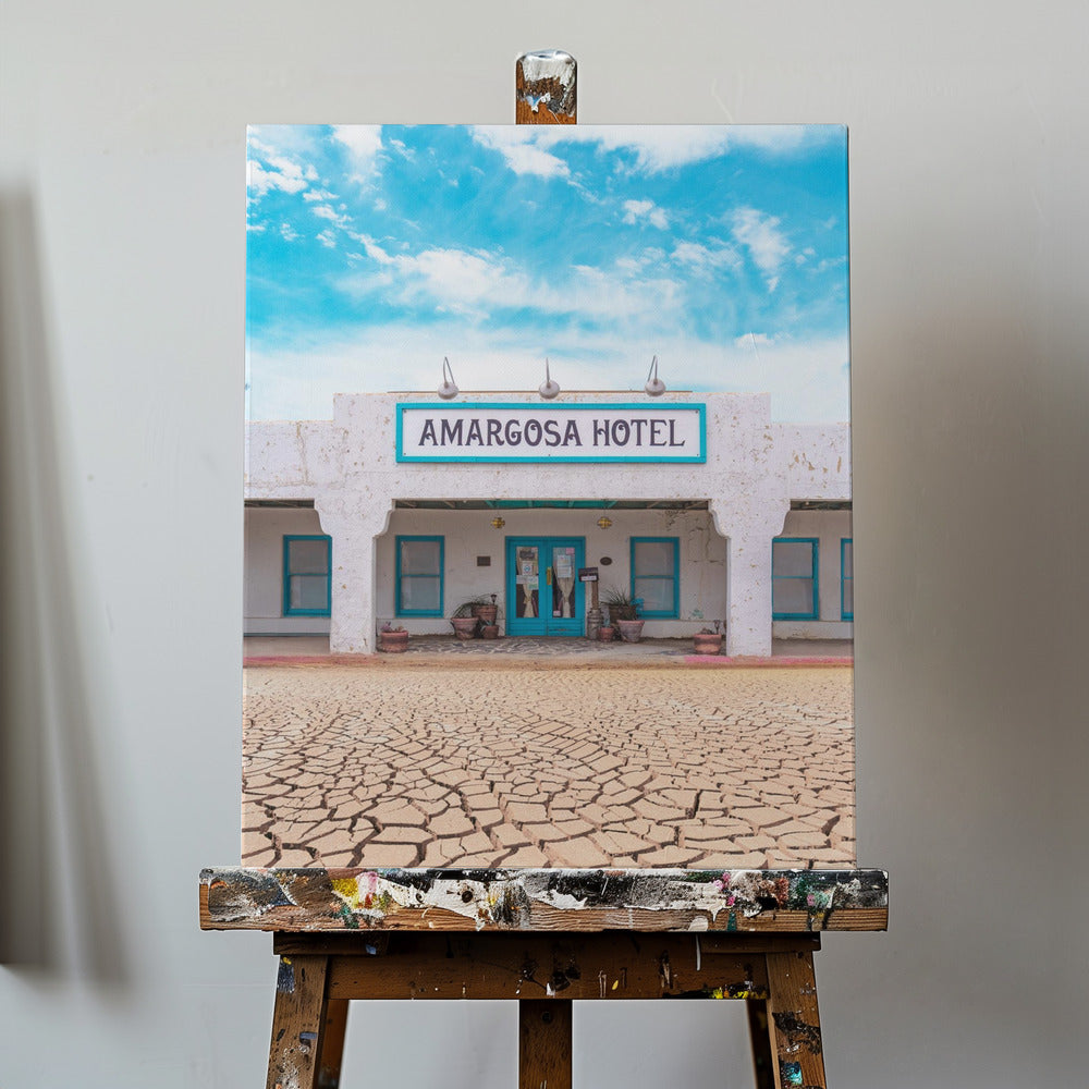 Historiska Amargosa Hotel och Operahus i Death Valley Junction, Kalifornien | Canvas
