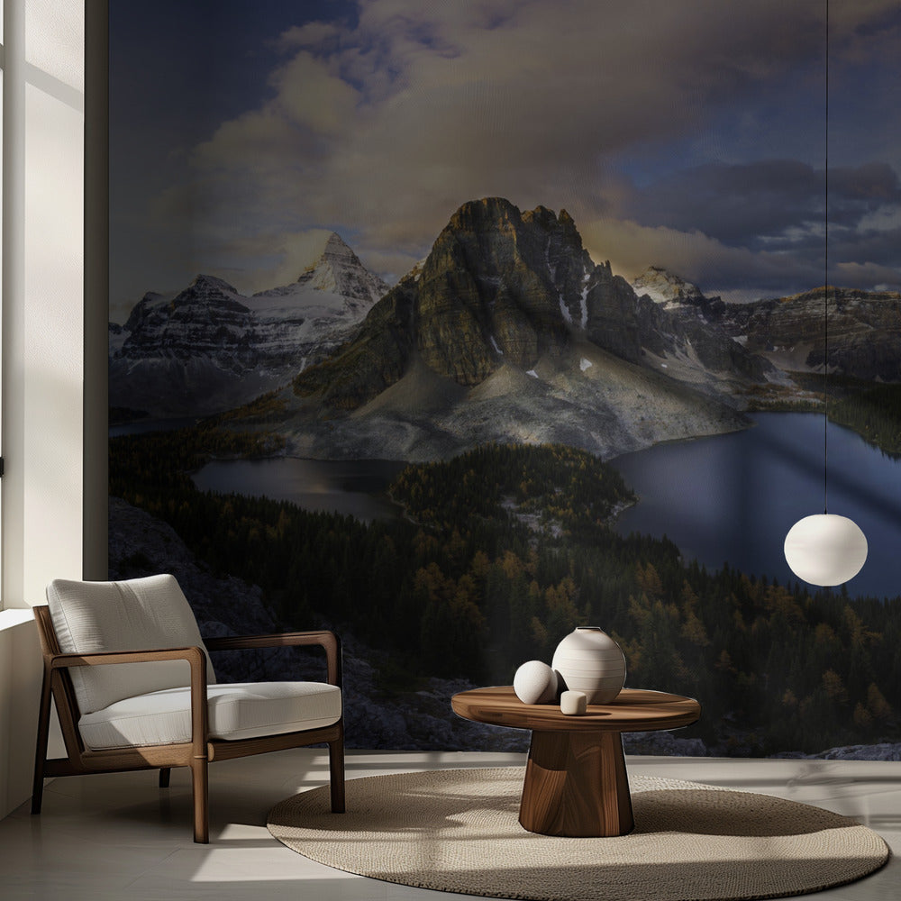 Soluppgång vid berget Assiniboine | Fototapet