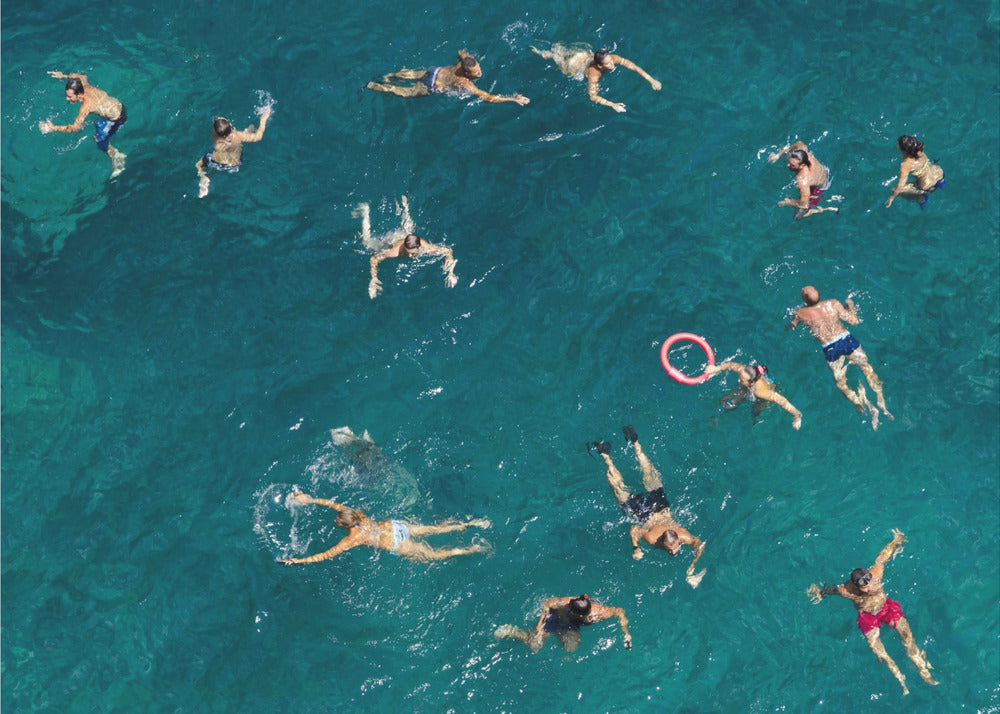 Blue water swim | Wallpaper