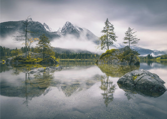 Regnig morgon vid Hintersee (Bayern) | Tapet