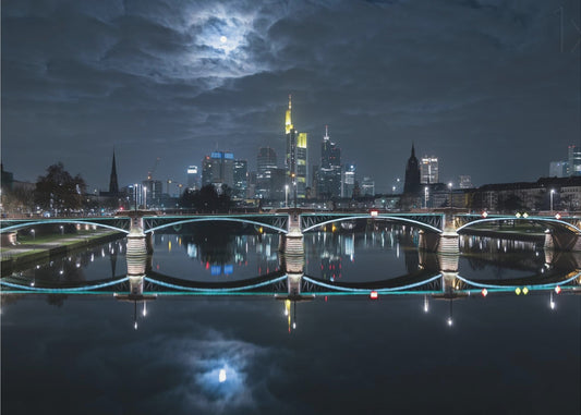 Frankfurt vid fullmåne | Tapet